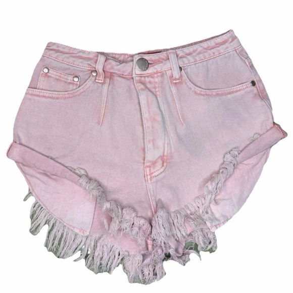 signiture 8 Pants - Trendy Pink Frayed Denim Shorts
